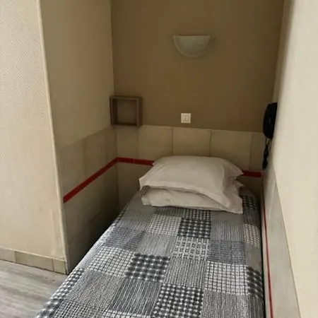 Jarry Confort Hotell *